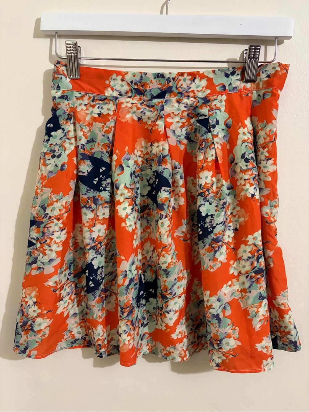 Women's Orange Floral Pleated Mini Skirt